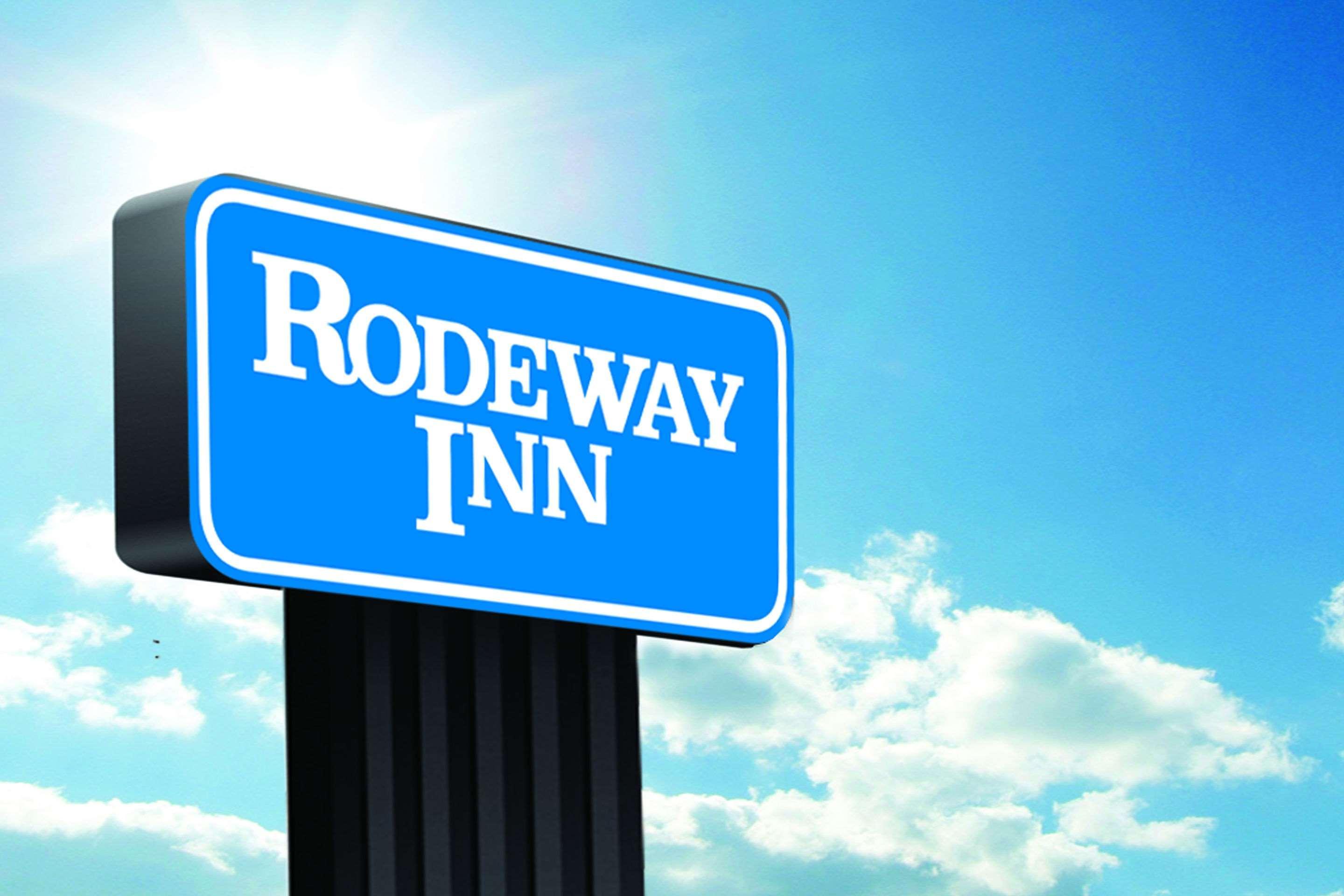 Rodeway Inn Pittsfield Exteriör bild